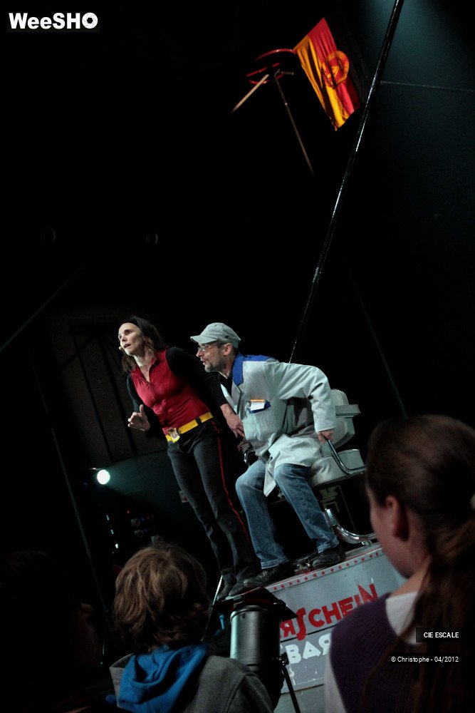 40/48 photos du spectacle Est ou Ouest - Proces d'intention