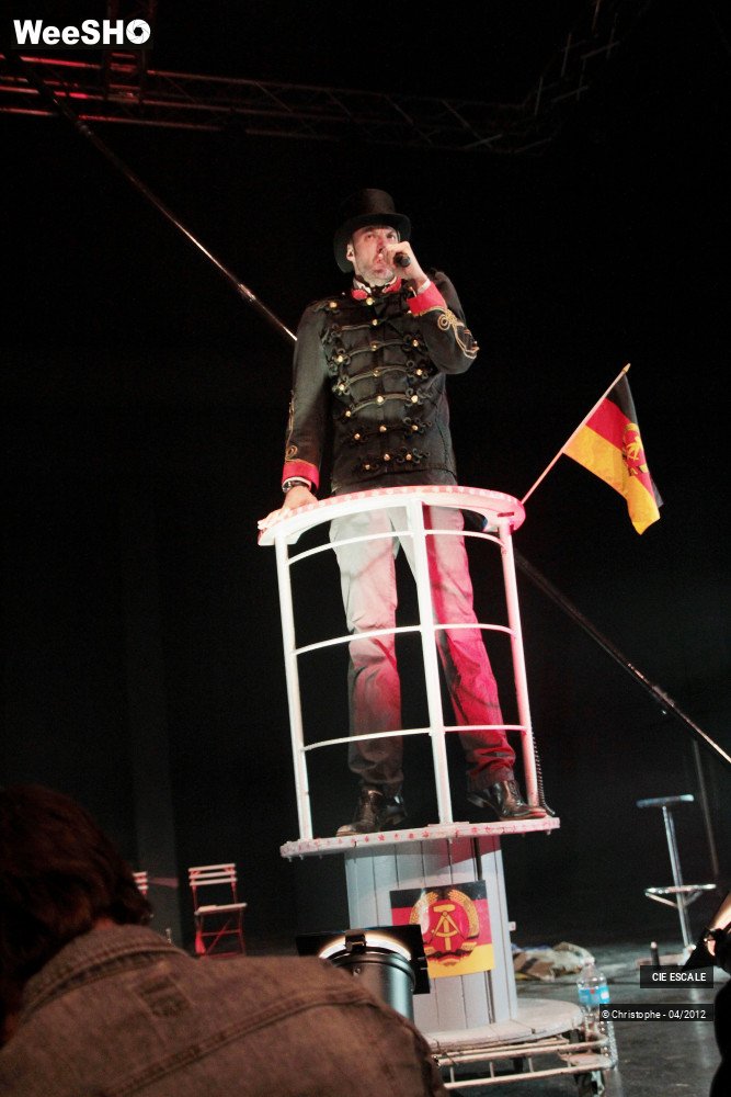 44/48 photos du spectacle Est ou Ouest - Proces d'intention