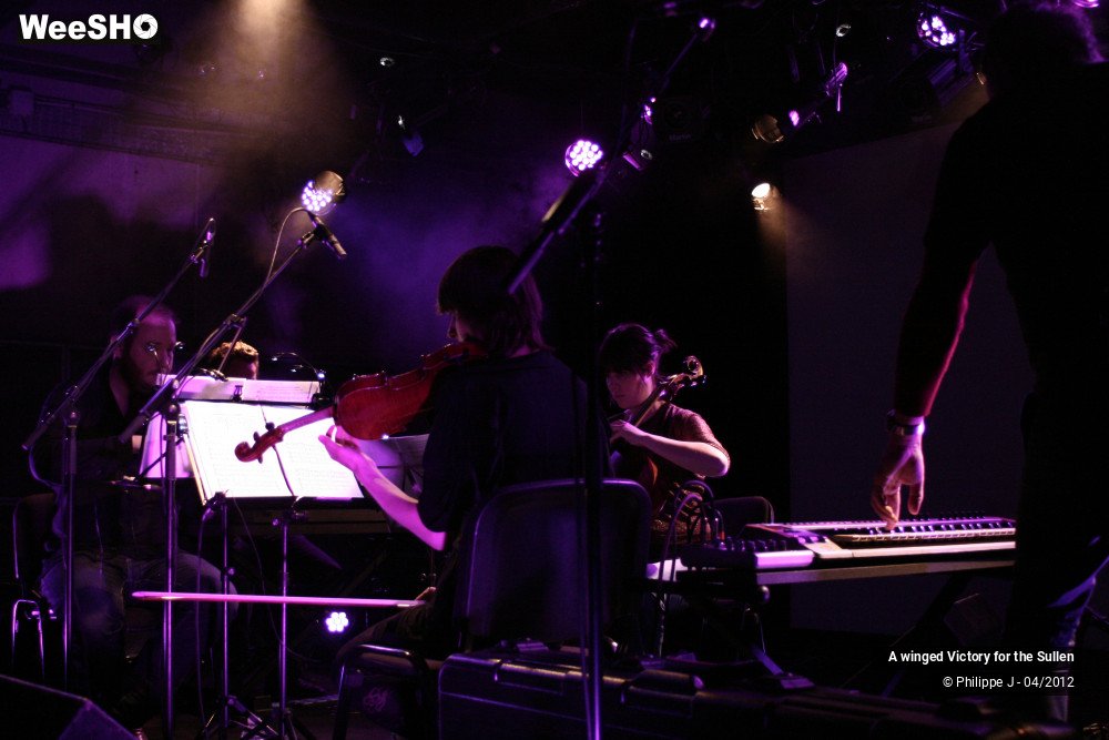 6/15 photos du spectacle A winged Victory for the Sullen