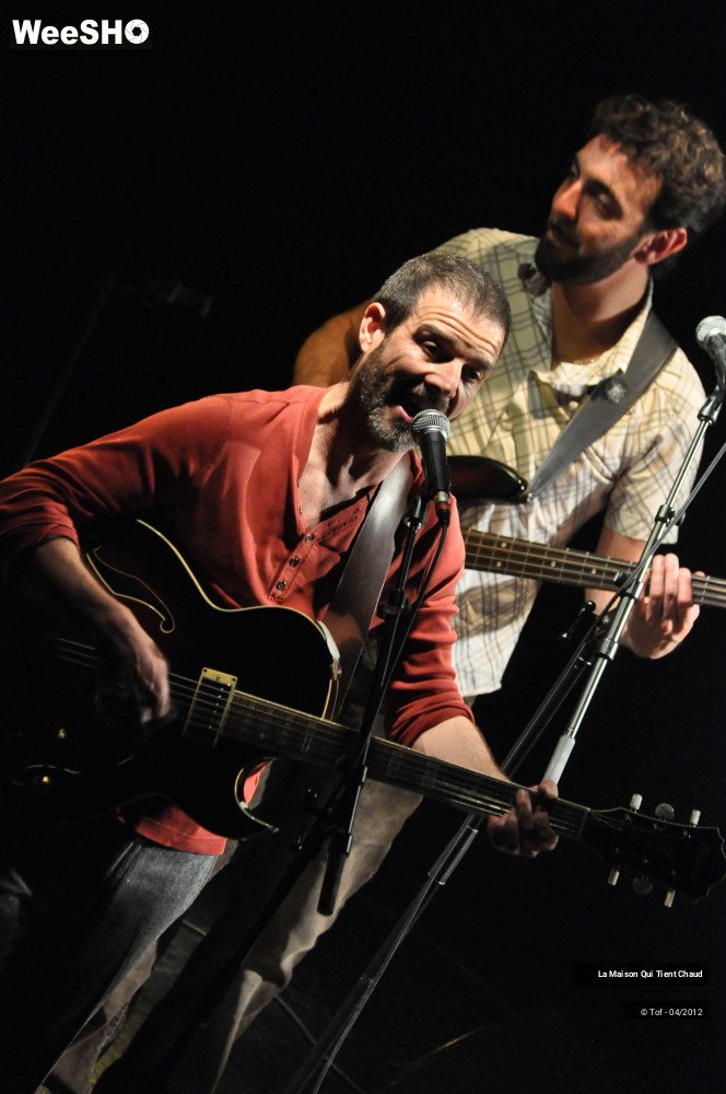 42/50 photos du spectacle La maison qui tient chaud