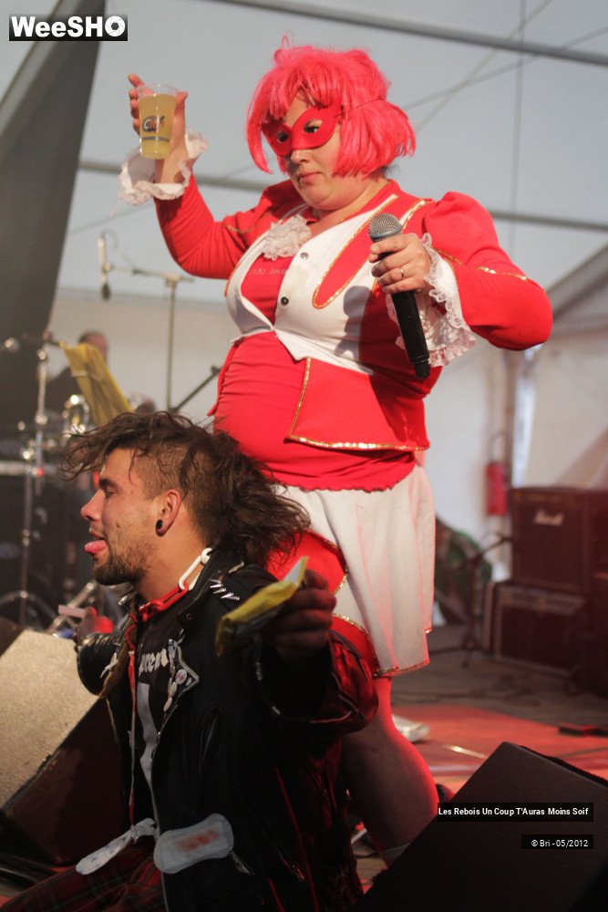 37/38 photos du spectacle Rebois un coup t'auras moins soif