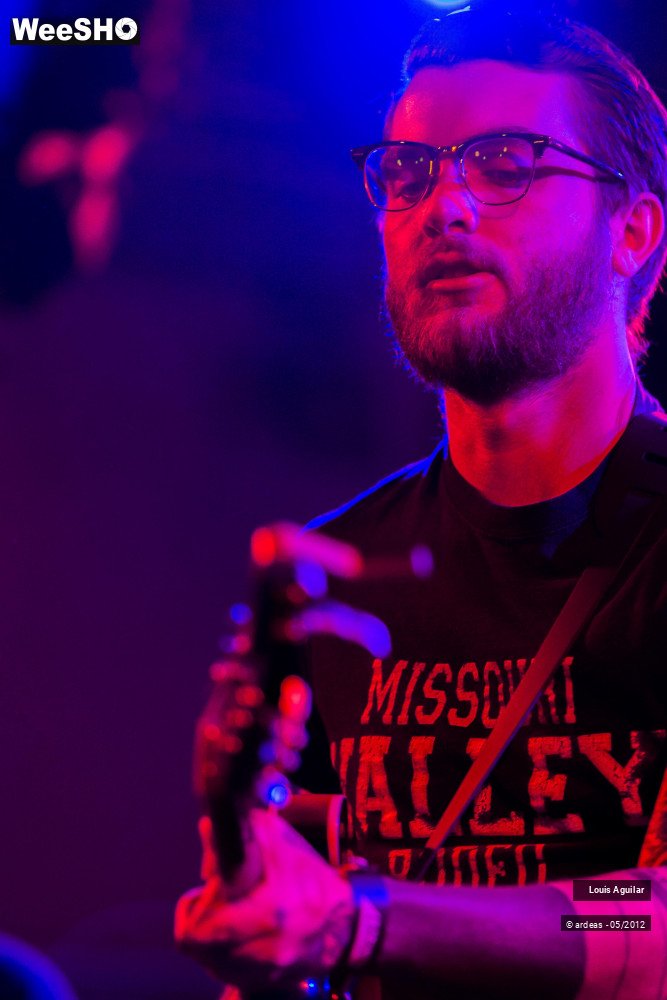 21/24 photos du spectacle Louis Aguilar and the crocodile tears