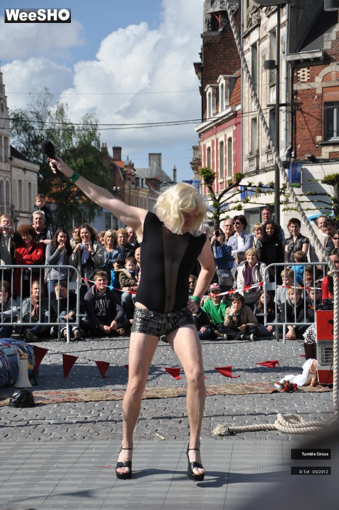 24/42 photos du spectacle Tumble Circus