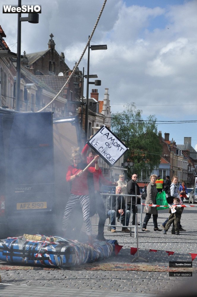27/42 photos du spectacle Tumble Circus