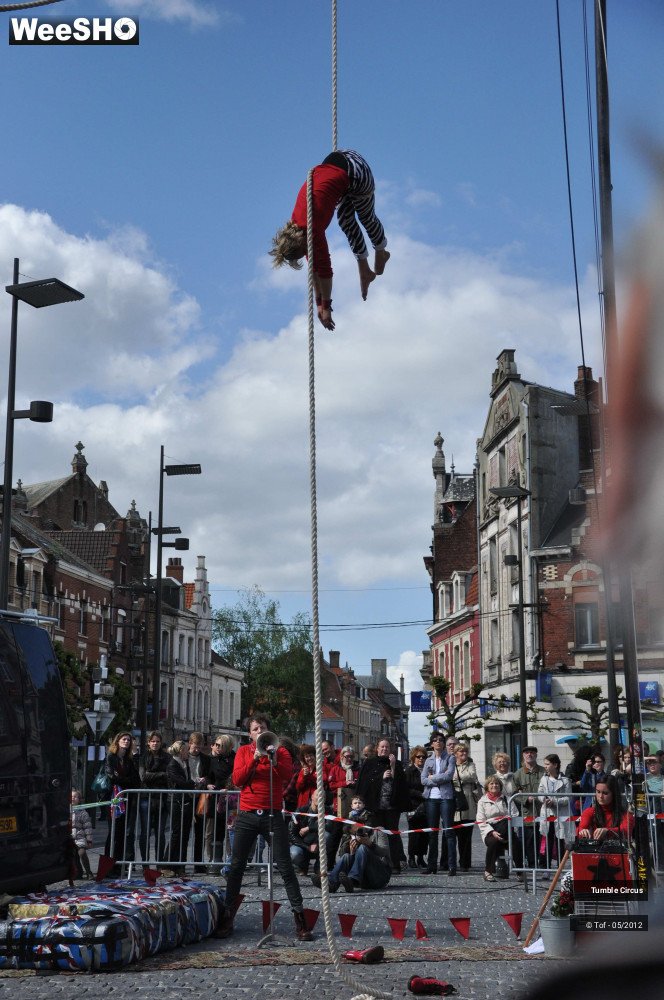 32/42 photos du spectacle Tumble Circus