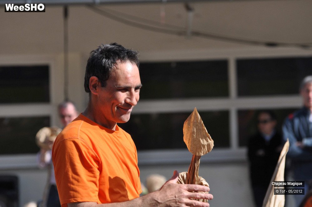 8/40 photos du spectacle Chapeau Magique