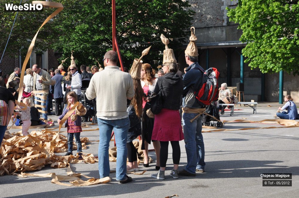 16/40 photos du spectacle Chapeau Magique