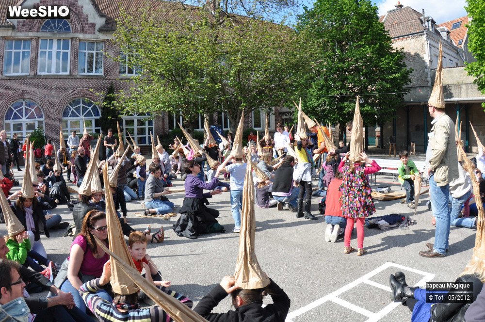 18/40 photos du spectacle Chapeau Magique