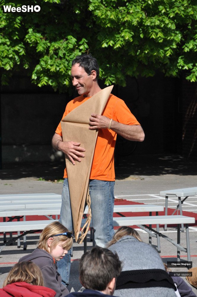 25/40 photos du spectacle Chapeau Magique