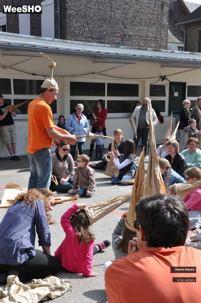 29/40 photos du spectacle Chapeau Magique