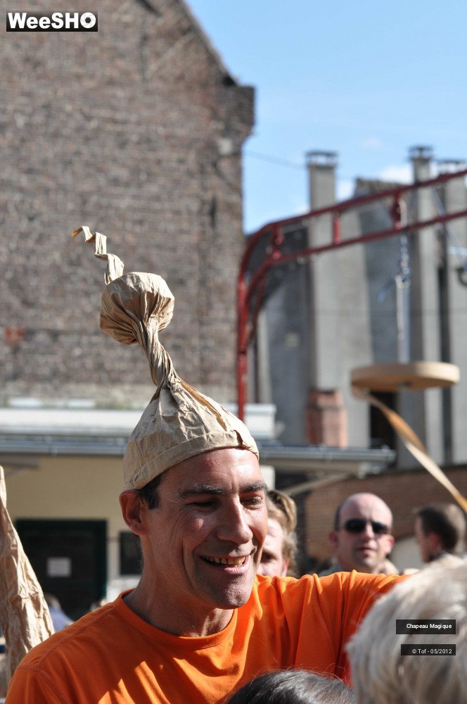 31/40 photos du spectacle Chapeau Magique