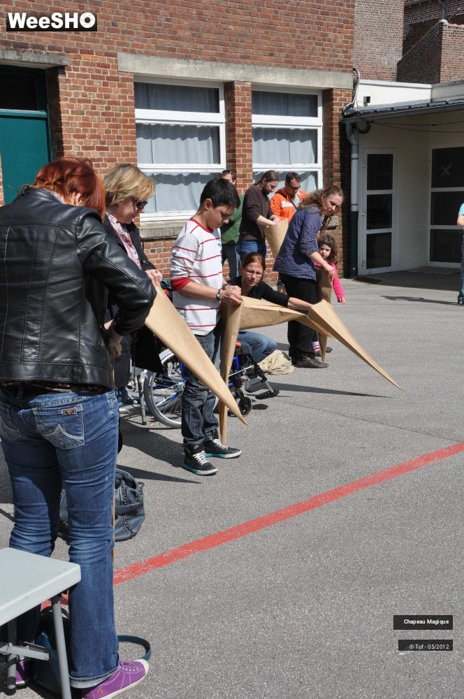 35/40 photos du spectacle Chapeau Magique