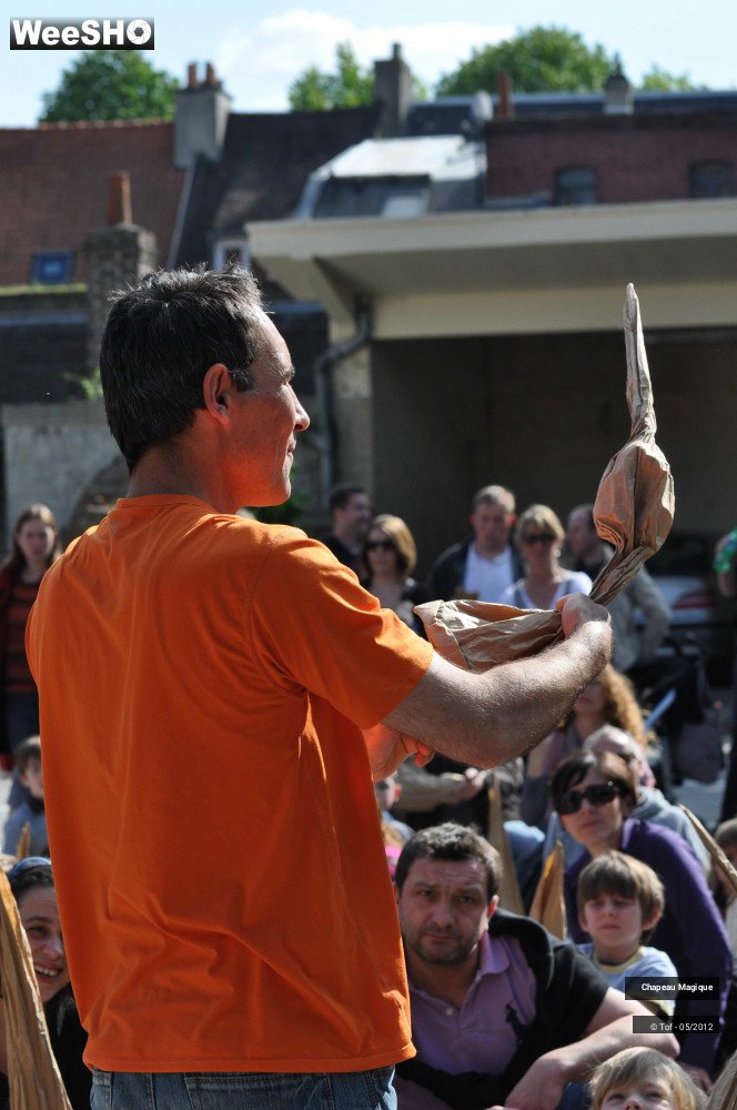 36/40 photos du spectacle Chapeau Magique