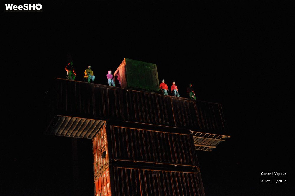 8/33 photos du spectacle Générik Vapeur