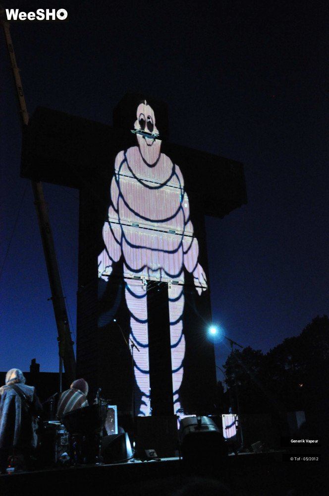 24/33 photos du spectacle Générik Vapeur