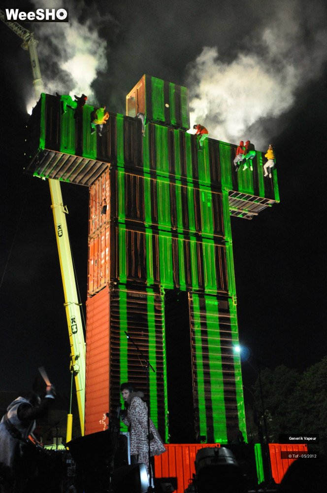 27/33 photos du spectacle Générik Vapeur