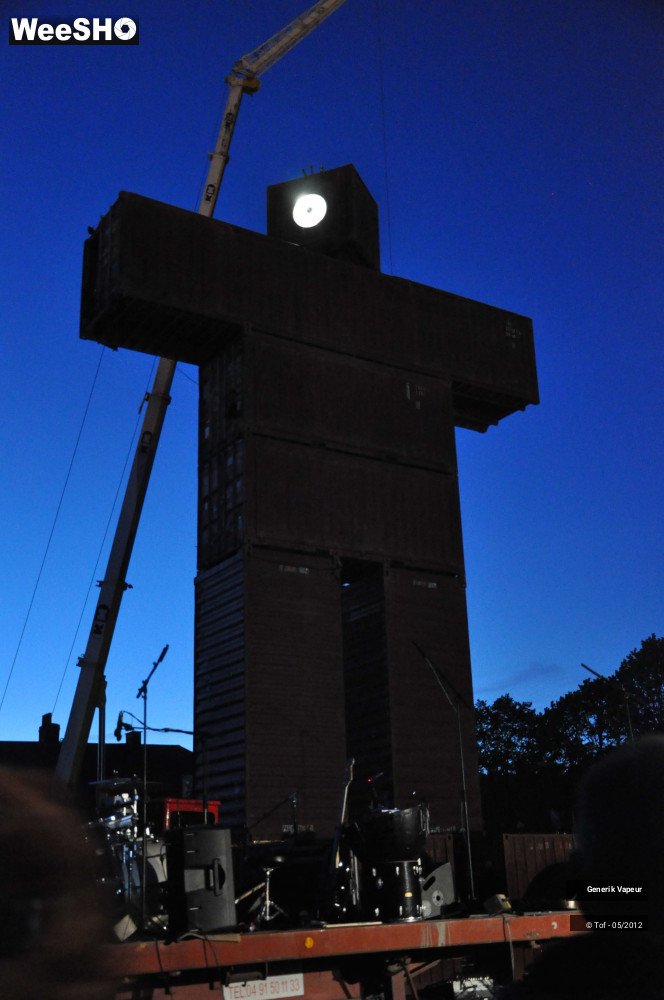 33/33 photos du spectacle Générik Vapeur