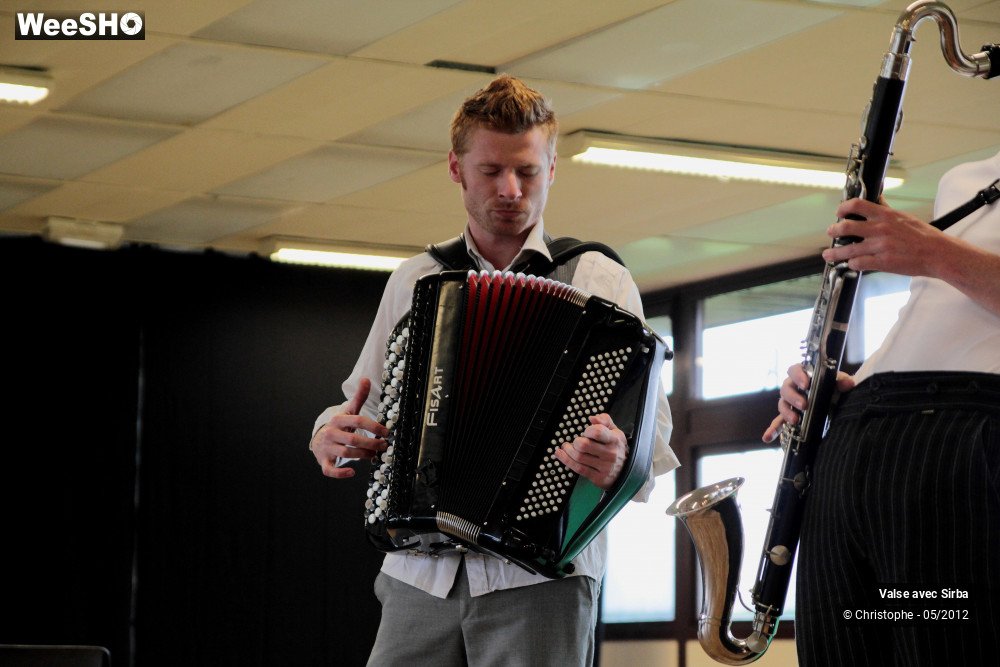 4/33 photos du spectacle Valse avec Sirba