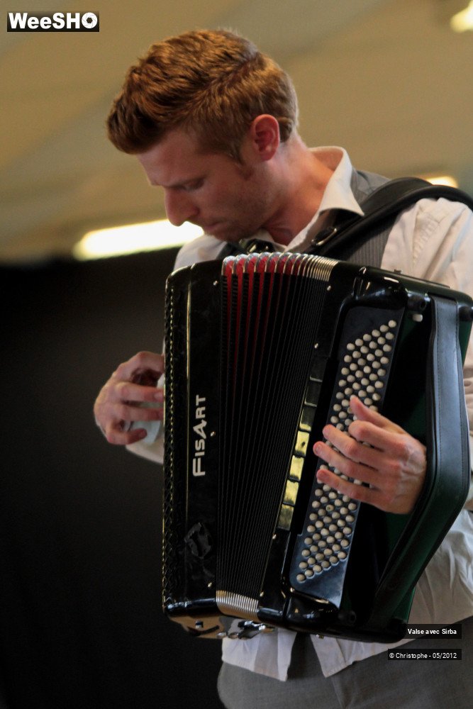 28/33 photos du spectacle Valse avec Sirba