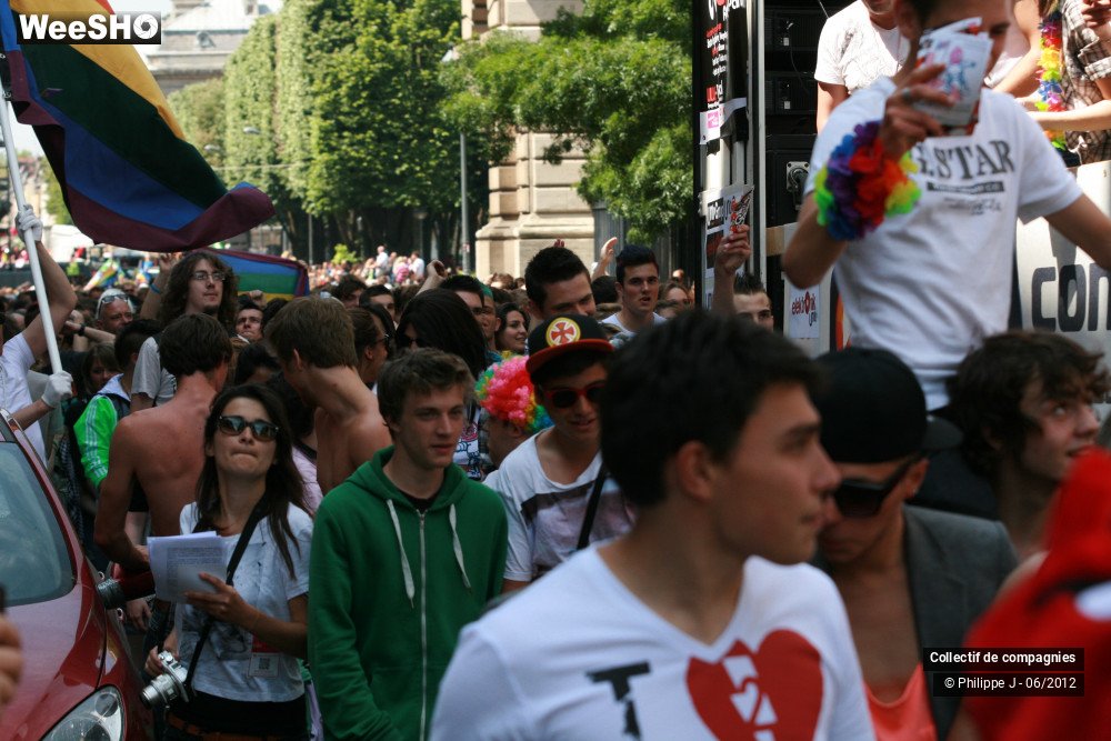31/48 photos du spectacle Gay Pride 2012 1