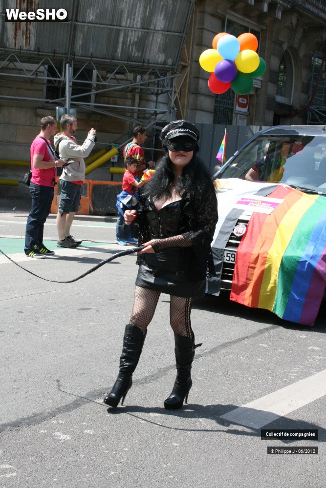 39/48 photos du spectacle Gay Pride 2012 1