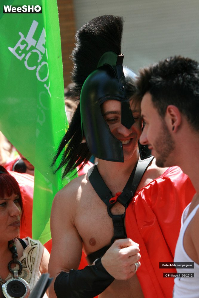 43/48 photos du spectacle Gay Pride 2012 1