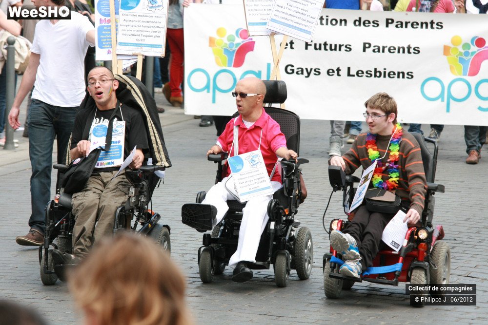 2/48 photos du spectacle Gay Pride 2012 2