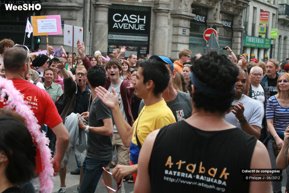 15/48 photos du spectacle Gay Pride 2012 2