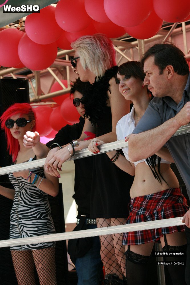 37/48 photos du spectacle Gay Pride 2012 2