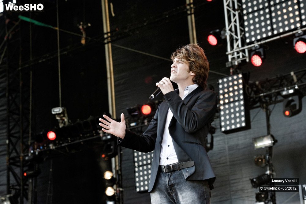 9/34 photos du spectacle Amaury Vassili