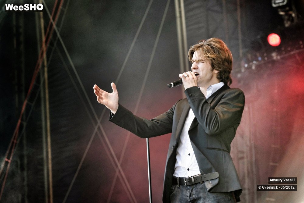 17/34 photos du spectacle Amaury Vassili