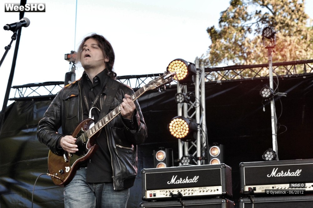 2/23 photos du spectacle Ndidi O