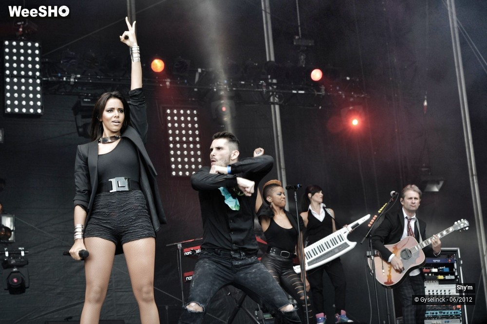 21/27 photos du spectacle Shy'm