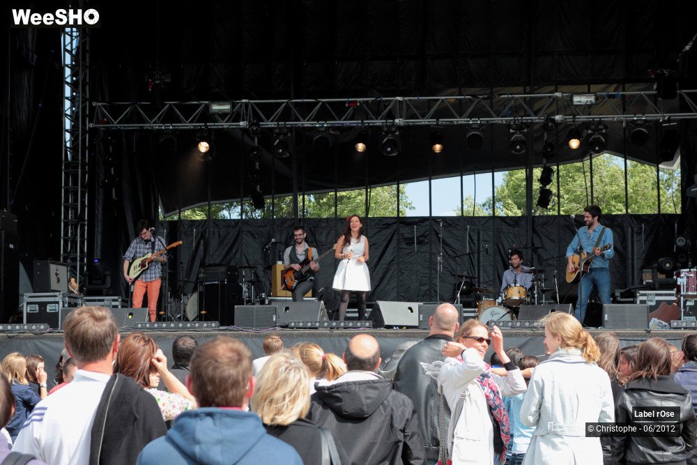 9/45 photos du spectacle Label Rose