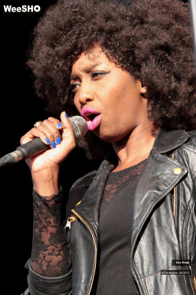 36/50 photos du spectacle Inna Modja