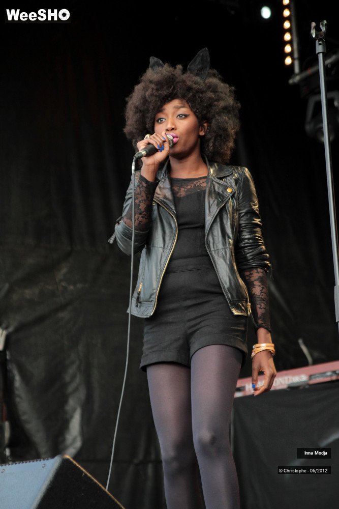 50/50 photos du spectacle Inna Modja