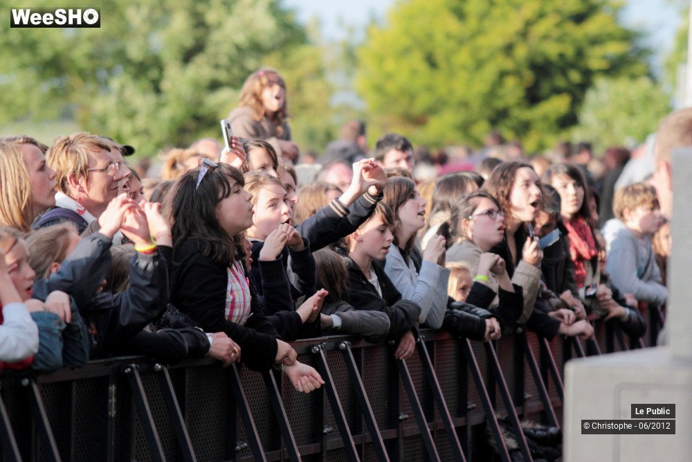 23/50 photos du spectacle Rire and Pop Ambiance
