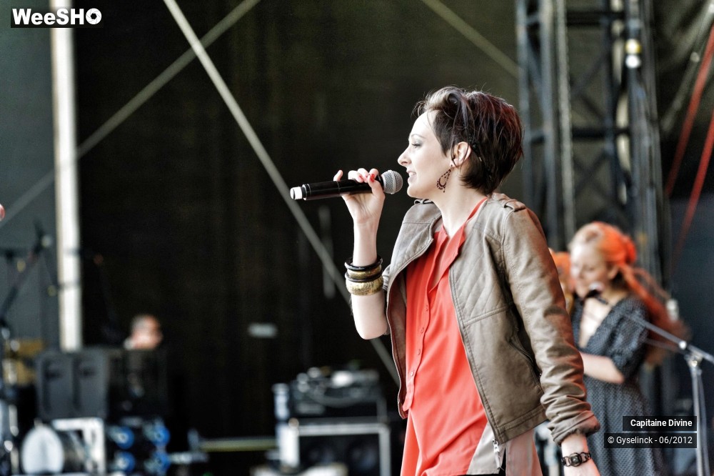 12/32 photos du spectacle Capitaine Divine