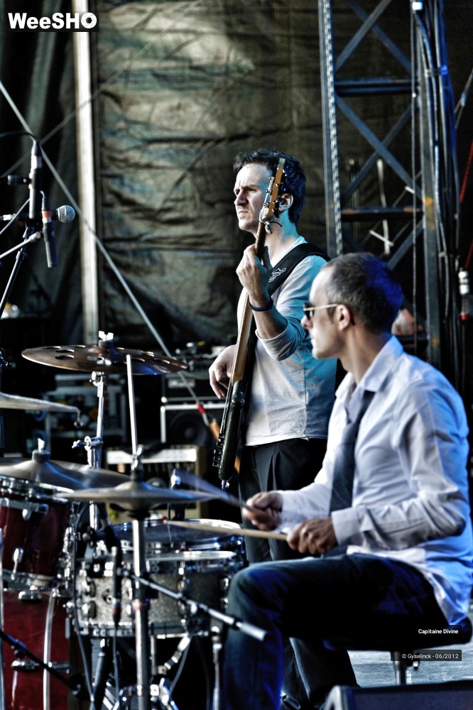 19/32 photos du spectacle Capitaine Divine