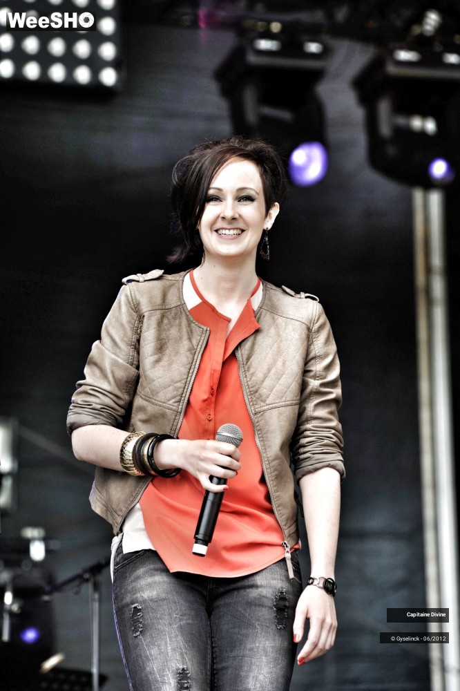 23/32 photos du spectacle Capitaine Divine