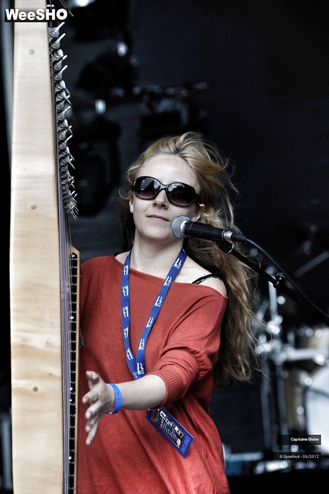 27/32 photos du spectacle Capitaine Divine