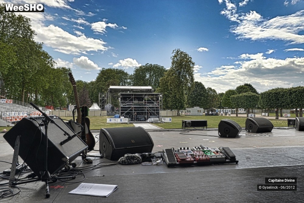 30/32 photos du spectacle Capitaine Divine