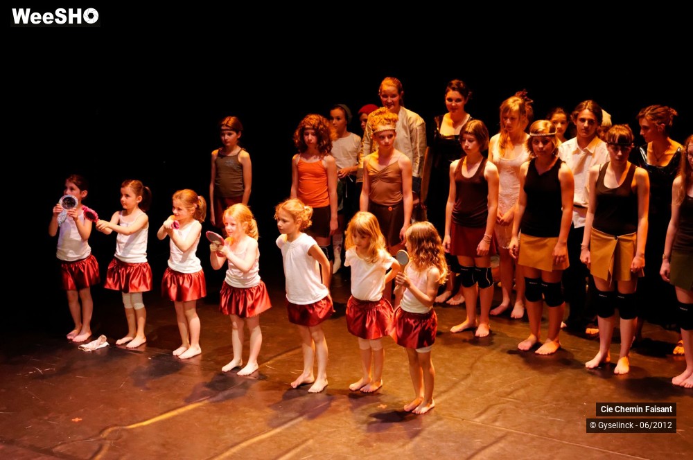 27/31 photos du spectacle Blanche neige et les dix nains