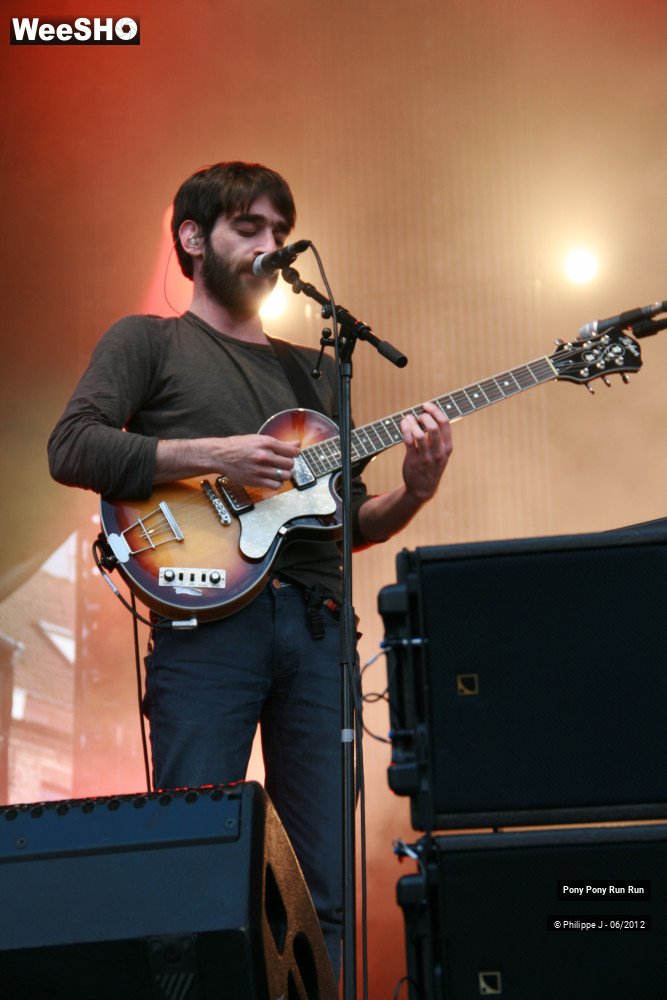 15/16 photos du spectacle Pony Pony Run Run