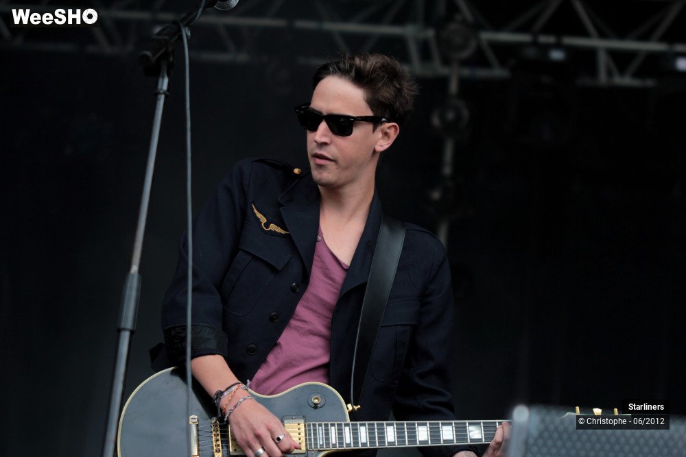 8/39 photos du spectacle Starliners