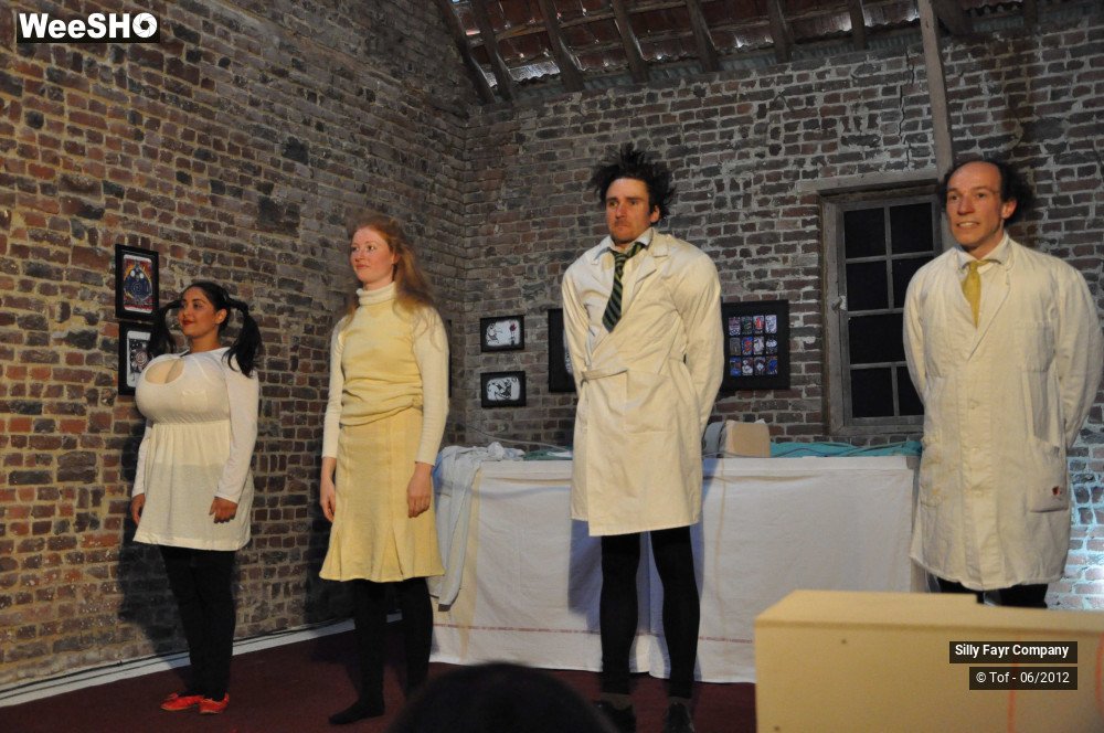 17/24 photos du spectacle SillyConn'