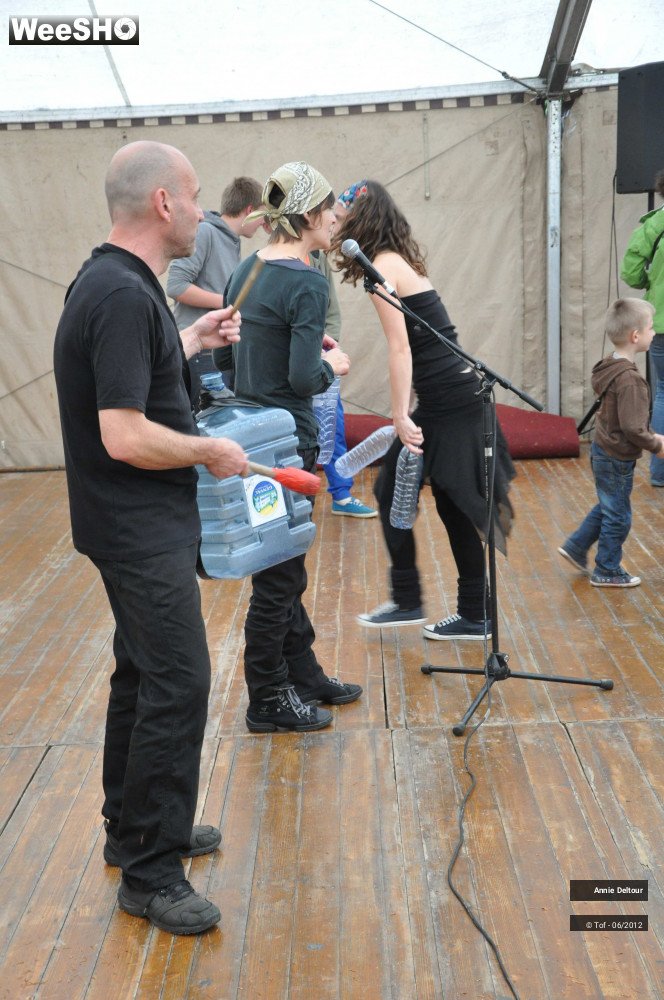 14/19 photos du spectacle Bouteilles percutées