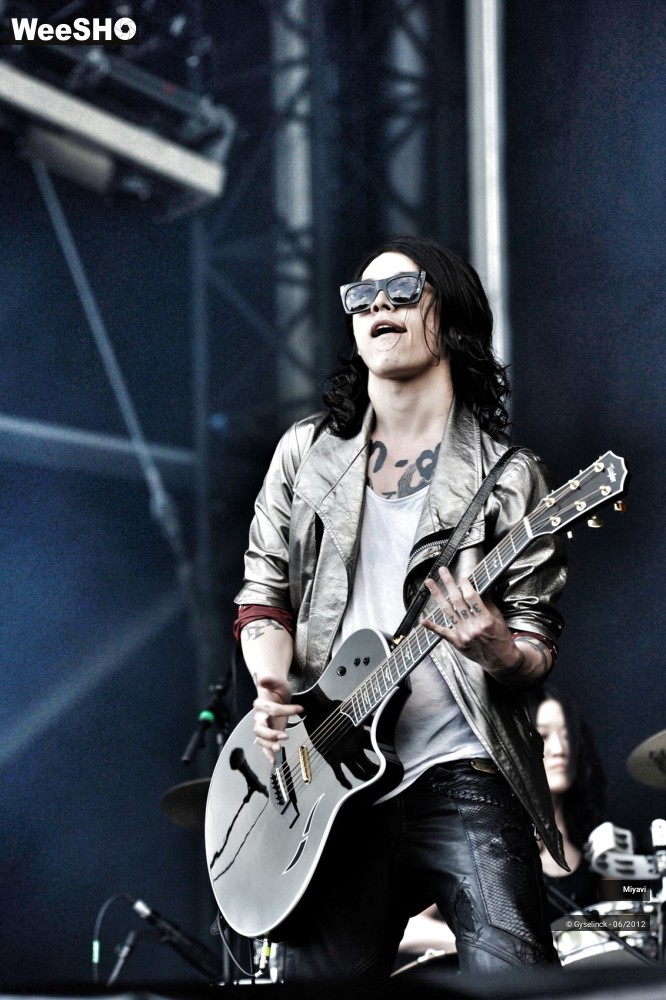 17/22 photos du spectacle Miyavi