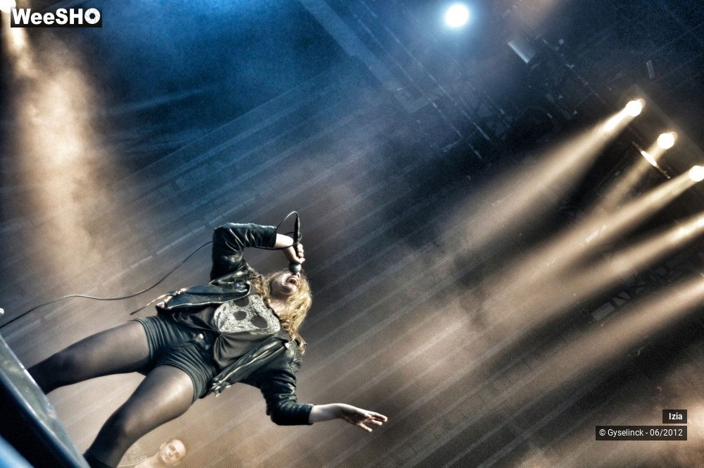 15/33 photos du spectacle Izia