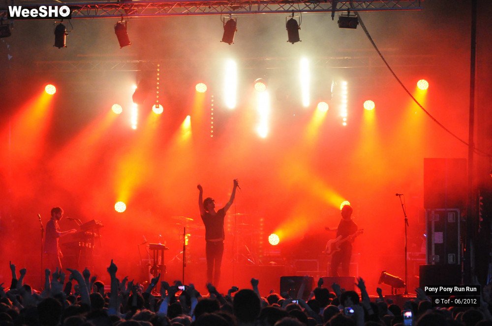 30/50 photos du spectacle Pony Pony Run Run